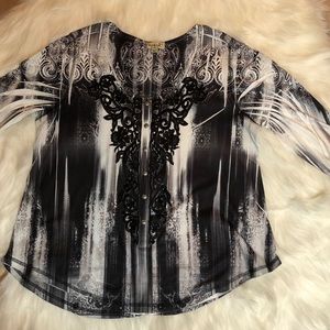 One world women’s blouse size 1x